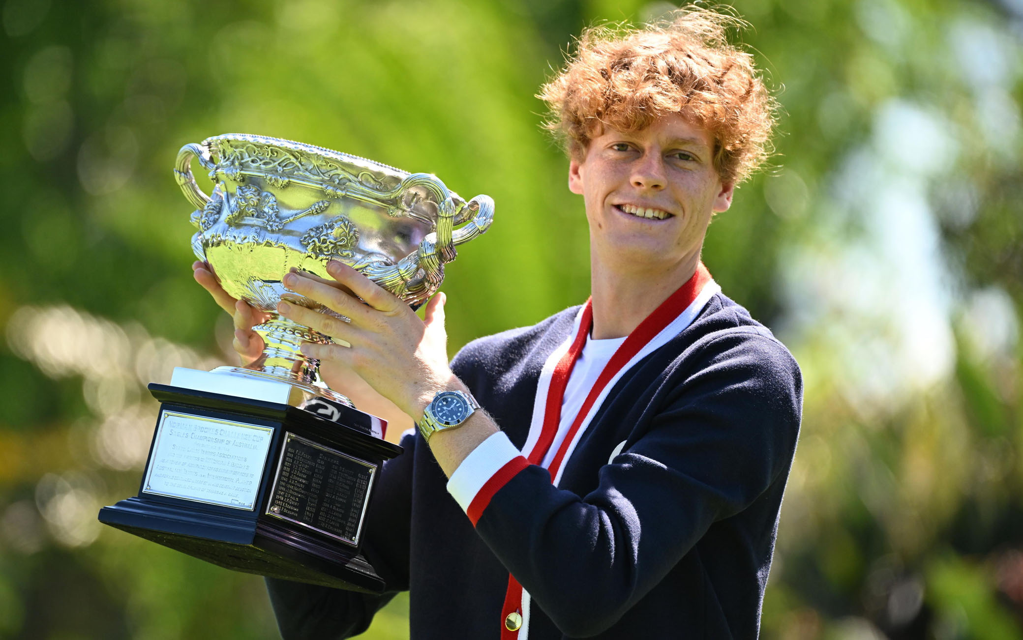 Sinner campione degli Australian Open 2024 le foto con il trofeo a Melbourne Sky Sport