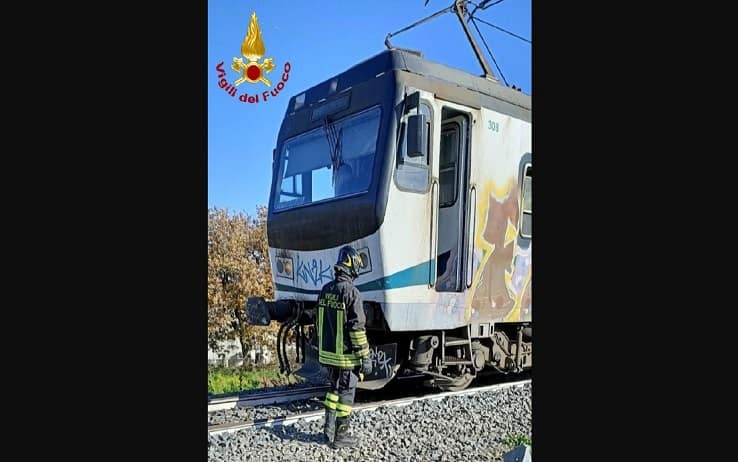 Il treno che a Vitorchiano ha travolto la jeep con a bordo quattro persone