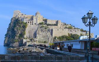 In una foto d'archivio il castello Aragonese ad Ischia. ANSA / CIRO FUSCO