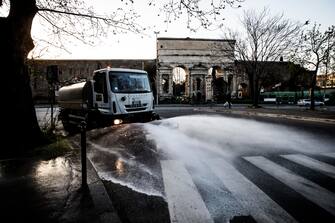 Road sanitation during the coronavirus emergency lockdown, in Rome, Italy, 20 March 2020. Italy declared state of emergency lockdown against the Covid-19 Coronavirus pandemic. Countries around the world are taking increased measures to prevent the wide spread of the SARS-CoV-2 Coronavirus causing the Covid-19 disease.
ANSA/ANGELO CARCONI