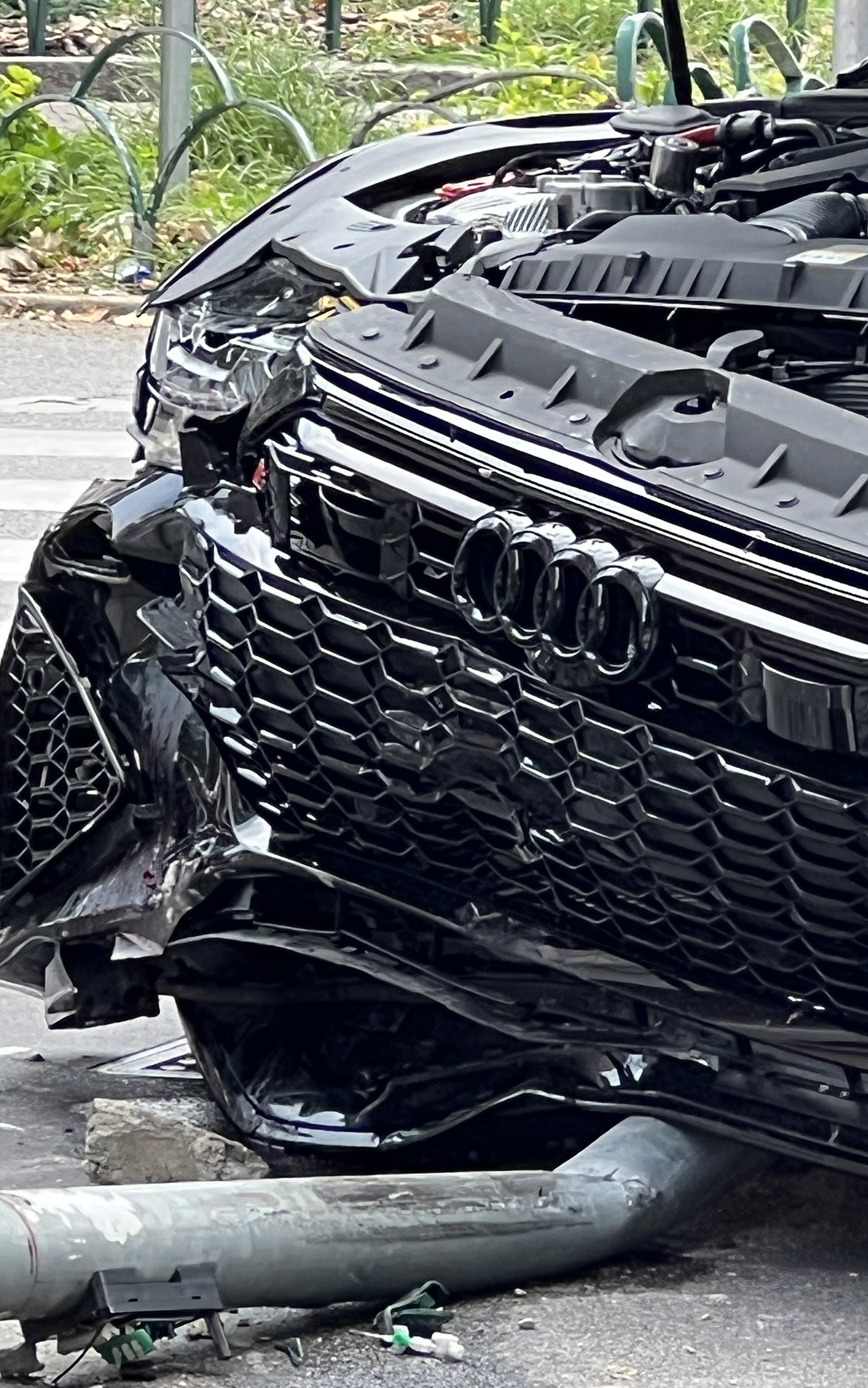 Incidente a Milano in viale Umbria, scontro fra auto: ferito gravemente ...