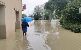 The streets of Faenza flooded, near Ravenna, Italy, 17 May 2023. It is continuing to rain heavily on the areas most affected by the flood, between the provinces of ForlÏ-Cesena and Ravenna. In Faenza in particular, the incessant rain also complicates rescues. An attenuation of the disturbance in the afternoon is expected.   ANSA/TOMMASO ROMANIN
