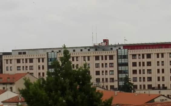 Vicenza, 16enne accoltellato al petto: è in gravi condizioni Vicenza, 16enne accoltellato al petto: è in gravi condizioni