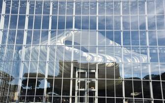 nuvola di fuksas vista frontale
