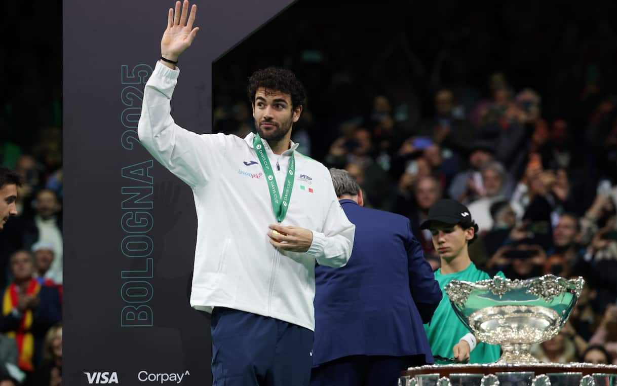 https://static.sky.it/editorialimages/e2d9f8d9fe6abf9dd6e5cf89ff47447b6f3625cc/skysport/it/tennis/video/2025/11/23/berrettini-coppa-davis-intervista-video-1054270/getty_berrettini_italia.jpg?im=Resize,width=1218