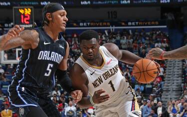 NEW ORLEANS, LA - OCTOBER 10: Zion Williamson #1 of the New Orleans Pelicans drives to the basket during the game against the Orlando Magic on October 10, 2023 at the Smoothie King Center in New Orleans, Louisiana. NOTE TO USER: User expressly acknowledges and agrees that, by downloading and or using this Photograph, user is consenting to the terms and conditions of the Getty Images License Agreement. Mandatory Copyright Notice: Copyright 2023 NBAE (Photo by Layne Murdoch Jr./NBAE via Getty Images)