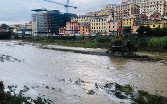 I danni del maltempo che ha colpito nella notte il quartiere San Fruttuoso, Genova, 28 agosto 2023. ANSA / CHIARA CARENINI