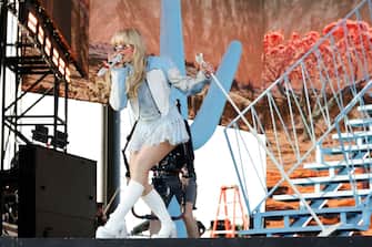 INDIO, CALIFORNIA - APRIL 19: (FOR EDITORIAL USE ONLY)  Sabrina Carpenter performs at the Coachella Stage during the 2024 Coachella Valley Music and Arts Festival at Empire Polo Club on April 19, 2024 in Indio, California. (Photo by Frazer Harrison/Getty Images for Coachella)