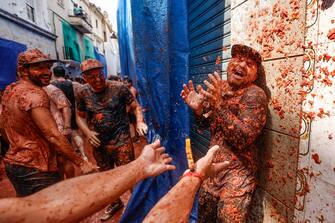SPAIN TRADITIONS TOMATINA