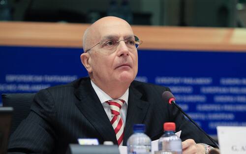 epa02573663 Chairman of the EU Committee on Foreign Affairs and Italian MEP Gabriele Albertini pictured during a session of the EU Parliament Foreign Affairs Committee, in Brussels, Thursday 10 February 2011. The Foreign Affairs Committee adopts its regular report on Turkey's progress towards EU integration, as well as a similar assessment on developments in Montenegro.  EPA/JULIEN WARNAND BELGIUM OUT BELGA/WARNAND