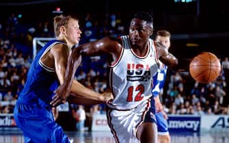 TORONTO - AUGUST 12: Dominique Wilkins #12 of the USA Senior Men's National Team dribbles against the Russia Senior Men's National Team during the 1994 World Championships of Basketball on August 12, 1994 at the Toronto Skydome in Toronto, Ontario, Canada. The United States defeated Russia 111-94. NOTE TO USER: User expressly acknowledges and agrees that, by downloading and or using this photograph, User is consenting to the terms and conditions of the Getty Images License Agreement. Mandatory Copyright Notice: Copyright 1994 NBAE (Photo by Nathaniel S. Butler/NBAE via Getty Images)