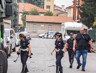 Donna travolta e trascinata da mezzo pesante Amsa