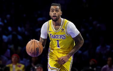 LAS VEGAS, NEVADA - DECEMBER 09: D'Angelo Russell #1 of the Los Angeles Lakers drives to the basket against the Indiana Pacers during the second quarter in the championship game of the inaugural NBA In-Season Tournament at T-Mobile Arena on December 09, 2023 in Las Vegas, Nevada. NOTE TO USER: User expressly acknowledges and agrees that, by downloading and or using this photograph, User is consenting to the terms and conditions of the Getty Images License Agreement. (Photo by Ethan Miller/Getty Images)