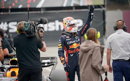 Verstappen in pole a Barcellona, Sainz è 2°