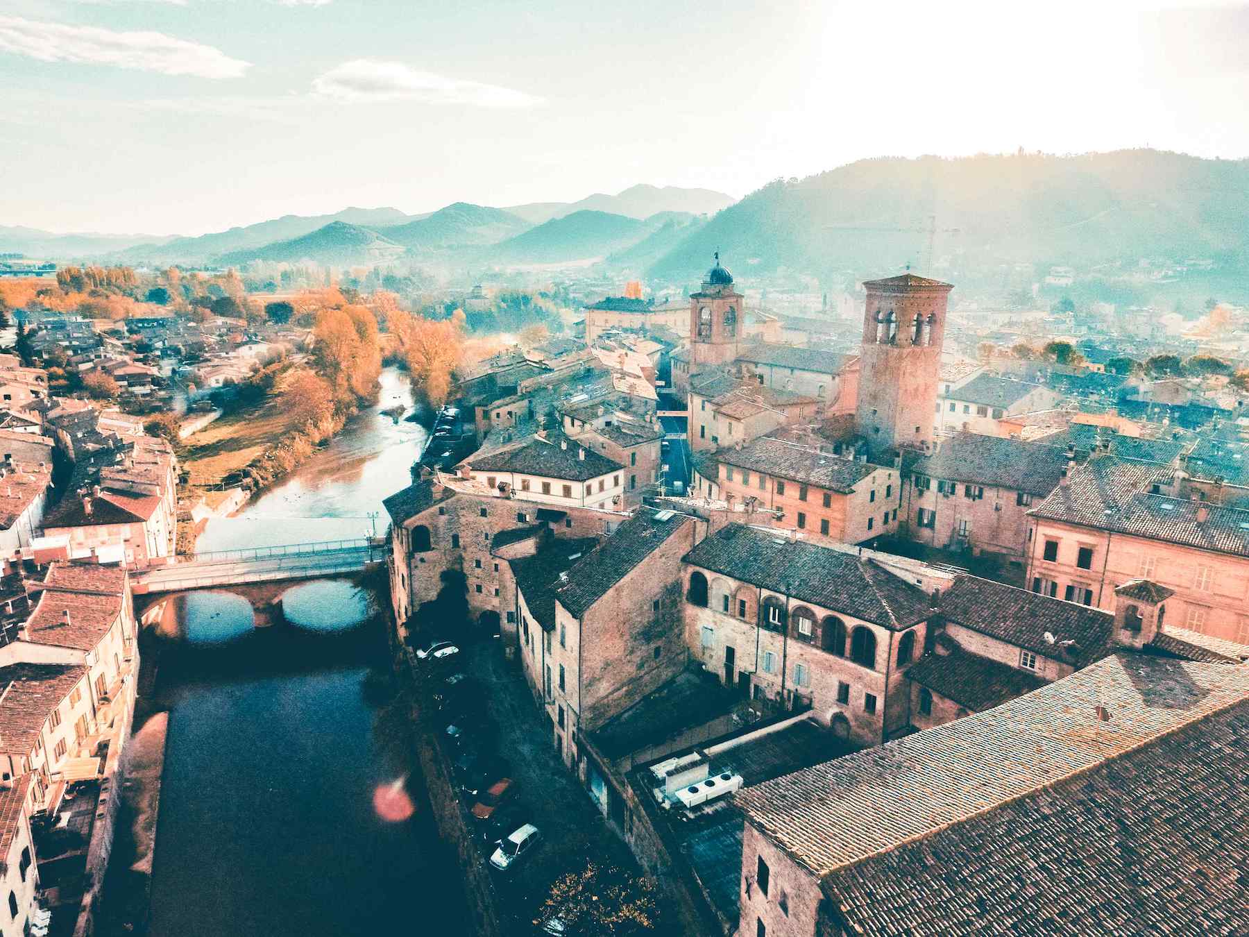 Veduta_panoramica_Sant_Angelo_in_Vado_(PU)._Foto_di_Davide_Nesci.jpg