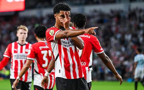epa11543811 Malik Tillman of PSV Eindhoven celebrates the disallowed 2-0 goal during the Dutch Eredivisie match between PSV Eindhoven and RKC Waalwijk at Phillips Stadium in Eindhoven, Netherlands, 10 August 2024.  EPA/OLAF KRAAK