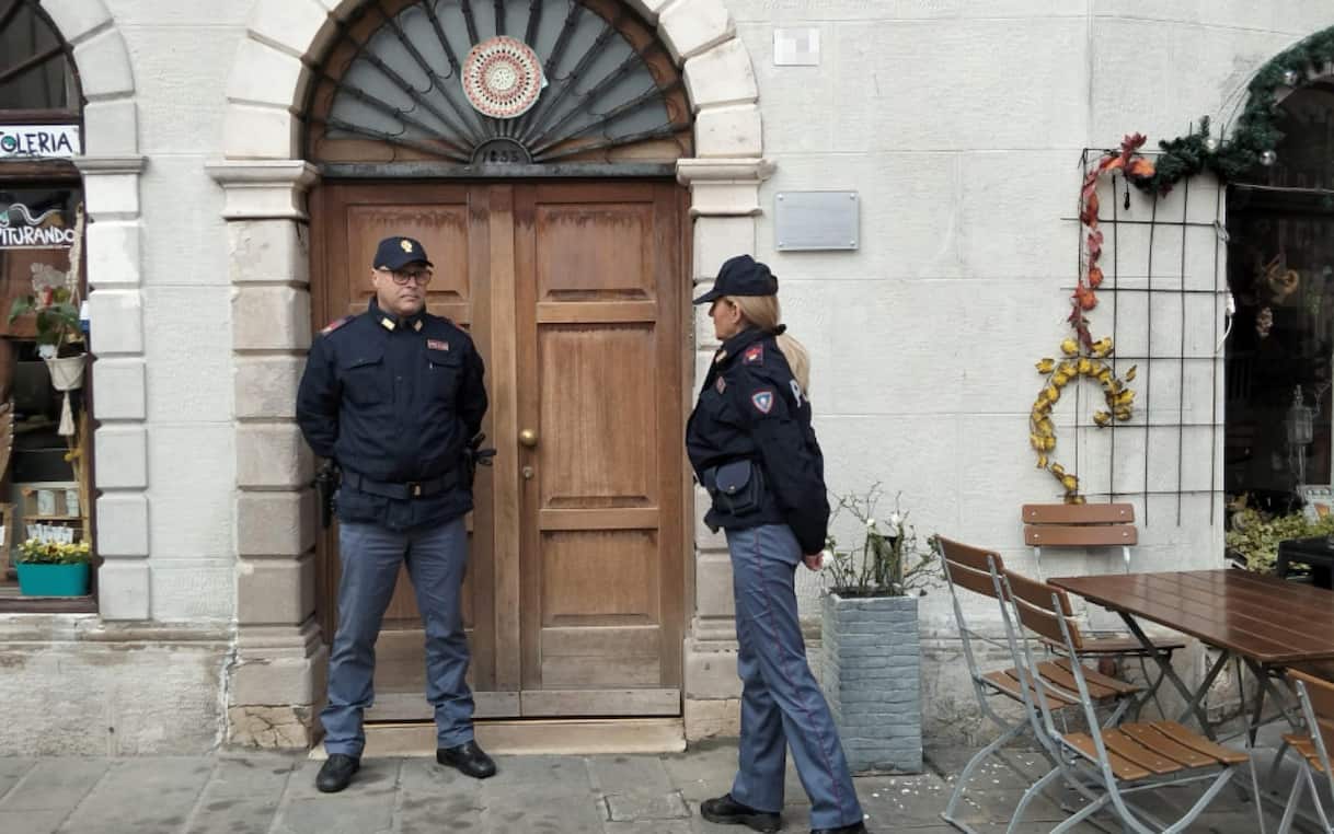 Trieste, uccide figlio di 9 anni. In passato aveva minacciato: "Se muoio io, muore lui"