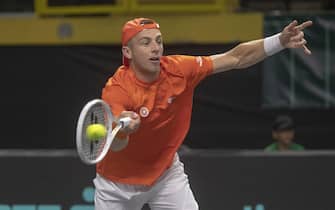 epa10866689 Tallon Griekspoor of the Netherlands in action against Borna Gojo of Croatia during the Davis Cup Group D match between the Netherlands and Croatia in Split, Croatia, 17 September 2023.  EPA/STRINGER