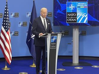 “Abbiamo discusso del nostro impegno per rafforzare la difesa collettiva della Nato, in particolare sul fianco orientale. La Nato è forte e unita”: queste le parole di Joe Biden al termine del vertice NATO