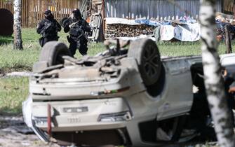 L'auto distrutta nell'attentato a Prilepin