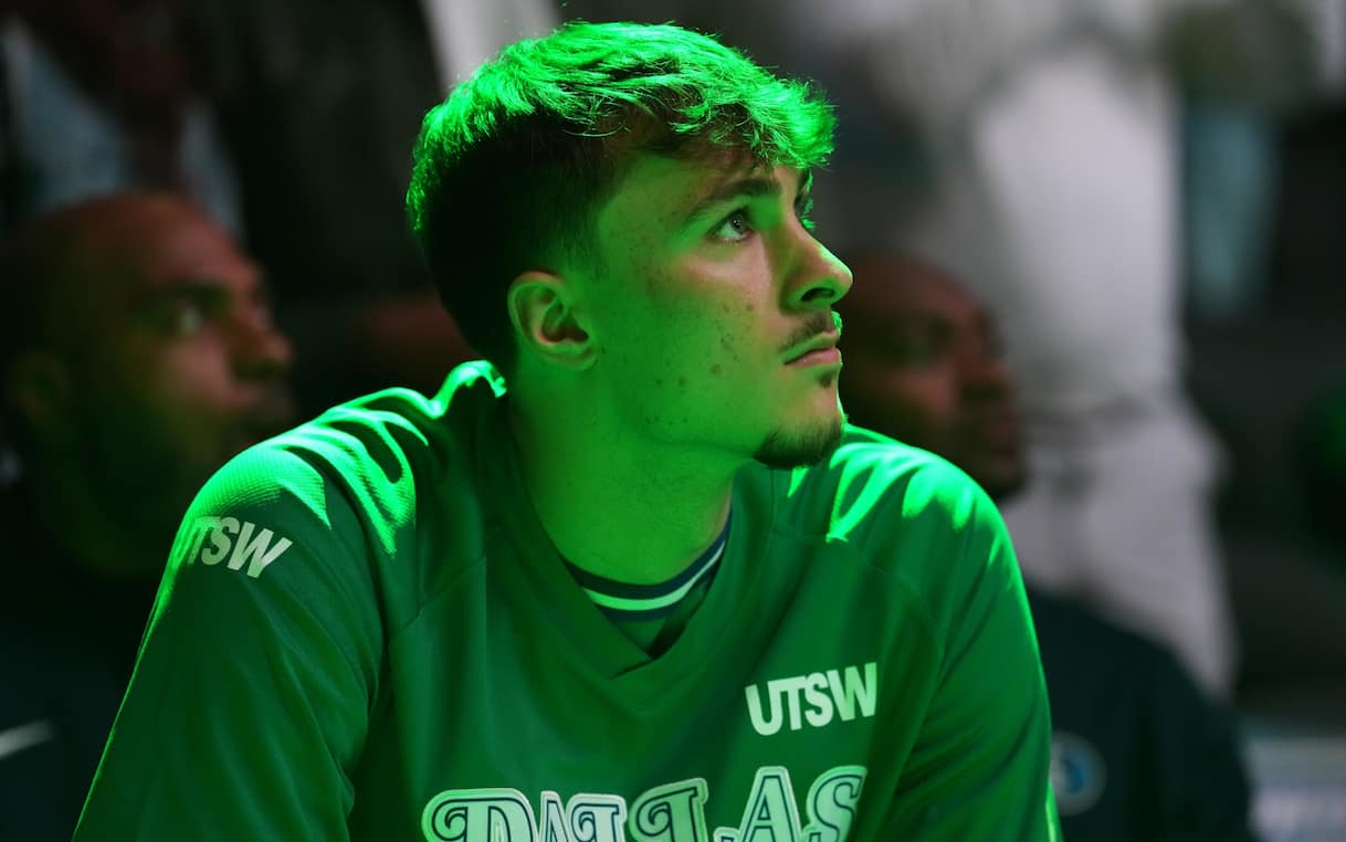https://static.sky.it/editorialimages/e80db5ff439f2a27b042b9108614dc95768f4349/skysport/it/nba/2025/10/28/nba-cooper-flagg-prestazione-infortunio/cooper_flagg_getty_2.jpg?im=Resize,width=1218