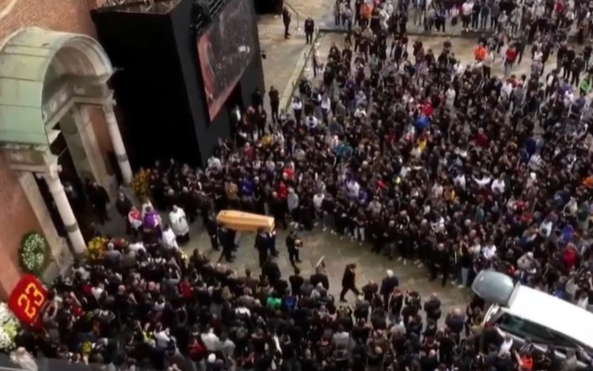 Luca Salvadori, 10mila persone per l'ultimo saluto