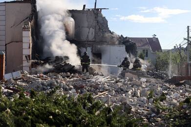 Guerra Ucraina Russia, almeno 3 morti ristorante colpito Donetsk