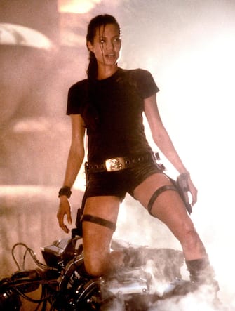 Â© ABACA. NO CREDIT. 22474-6. USA, 2001. Tomb Raider, directed by Simon West. Angelina Jolie (Lara Croft )
