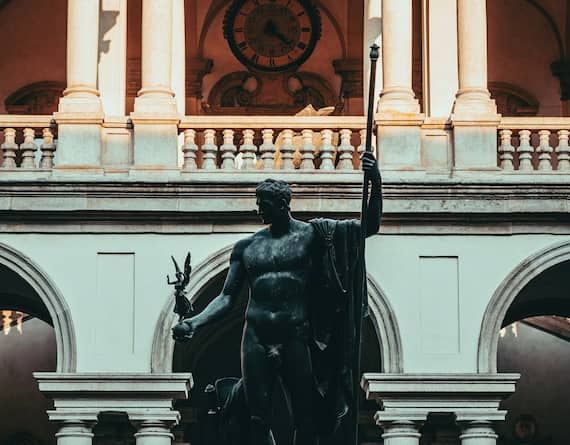 Foto di Mikita Yo su Unsplash