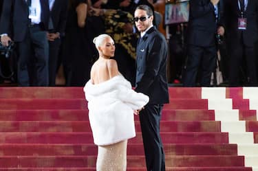 NEW YORK, NEW YORK - MAY 02: Kim Kardashian and Pete Davidson arrive to The 2022 Met Gala Celebrating "In America: An Anthology of Fashion" at The Metropolitan Museum of Art on May 02, 2022 in New York City. (Photo by Gilbert Carrasquillo/GC Images)