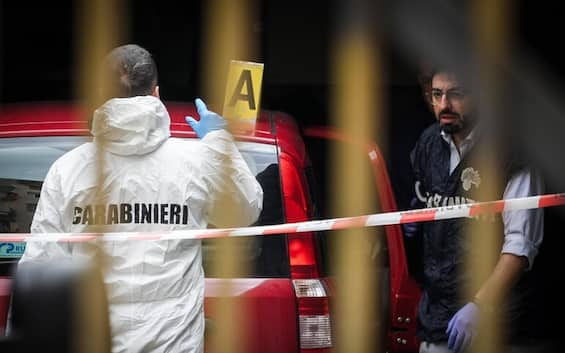 Fidanzati morti nel garage a Secondigliano, anche il padre si toglie la vita nel box auto