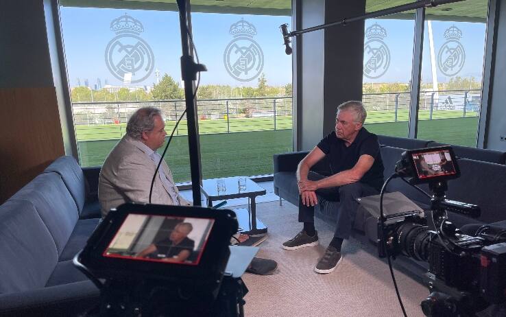 Backstage dell'intervista a Carlo Ancelotti