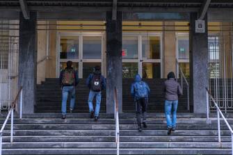 Esterno Liceo Cesare Beccaria, Via Carlo Linneo 5, Milano (Francesco Bozzo/Fotogramma, Milano - 2019-11-08) p.s. la foto e' utilizzabile nel rispetto del contesto in cui e' stata scattata, e senza intento diffamatorio del decoro delle persone rappresentate