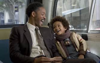 PK-10 [DF-03210] - Will Smith (left) and Jaden Christopher Syre Smith star in Columbia Pictures’ drama The Pursuit of Happyness.
Photo Credit: Zade Rosenthal
