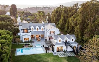 il nido d'amore da 12,5 milioni di dollari di Chris Martin dei Coldplay e della fidanzata Dakota Johnson a Malibu