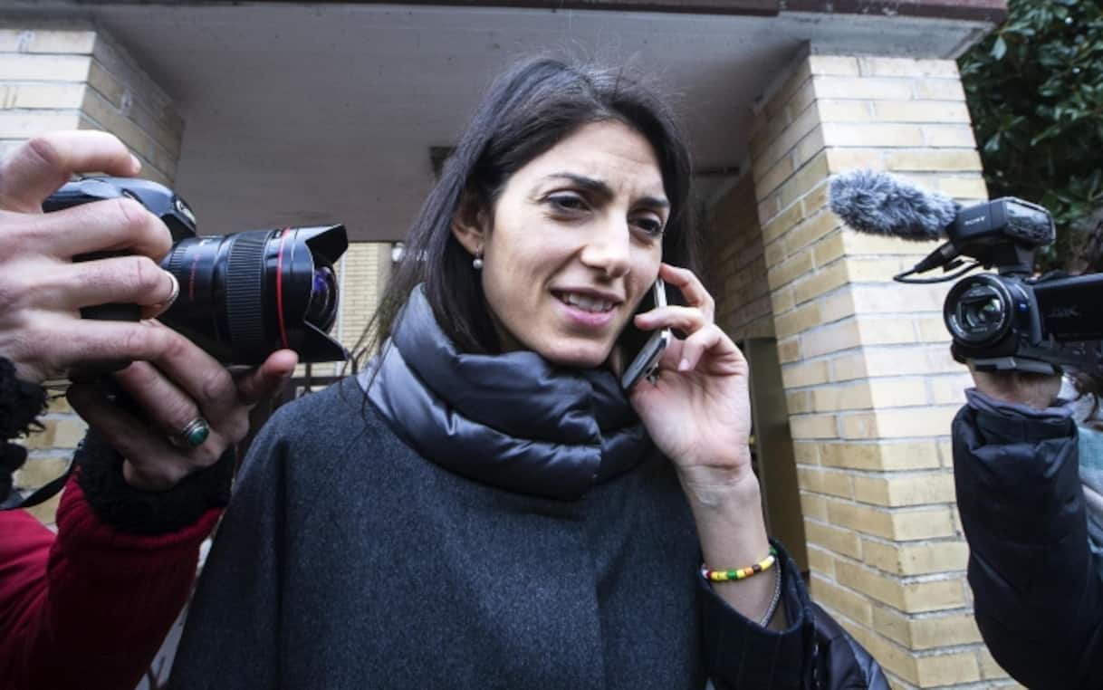Raggi a Totti: '#Famostostadio con delle regole' | Sky Sport