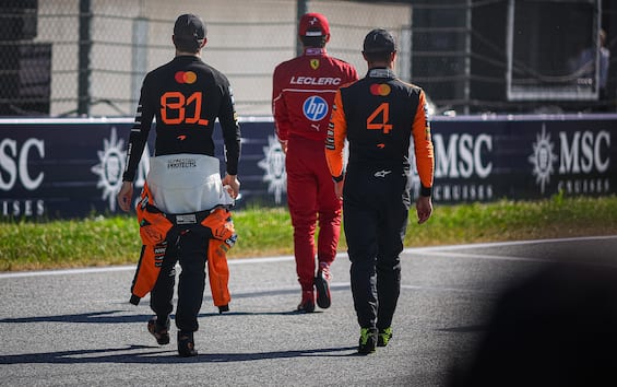 https://static.sky.it/editorialimages/eab32bed3ba674eb32dff50f3bc9a0ade23f985a/skysport/it/motori/formula-1/video/2025/06/28/f1-gp-austria-gene-commento-video/leclerc_norris_piastri-ipa.jpg?im=Resize,width=565
