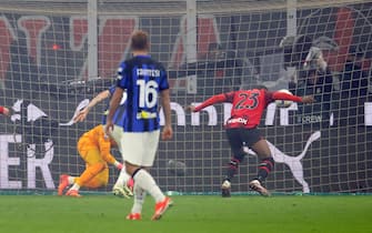 AC Milan’s Fikayo Tomori scores goal of 1 to 2 during the Italian serie A soccer match between AC Milan and Inter at Giuseppe Meazza stadium in Milan, 22 April  2024.
ANSA / MATTEO BAZZI