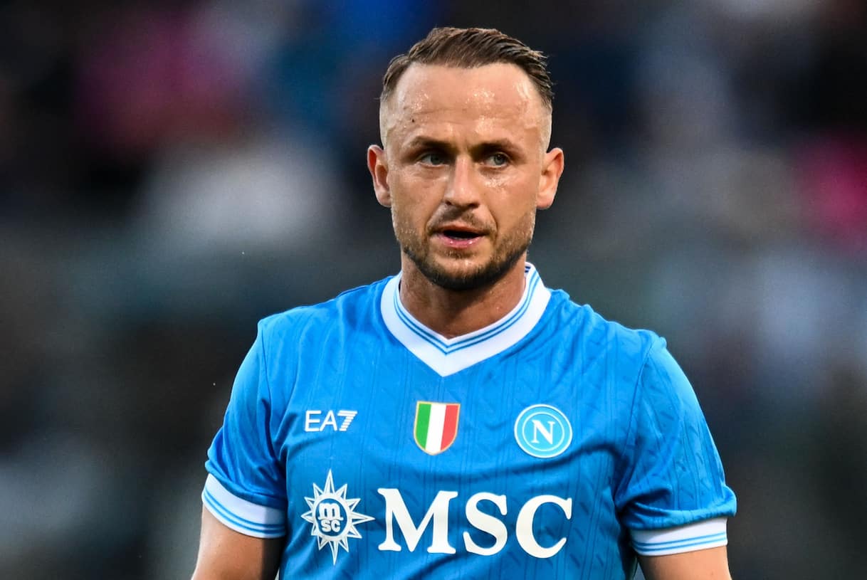 https://static.sky.it/editorialimages/ead990c12e6beeff48c6ae3d0238dae7539692fd/skysport/it/calcio/serie-a/2025/08/14/napoli-olympiacos-pagelle-amichevole/IPA_Agency_IPA61664143.jpg?im=Resize,width=1218