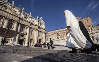 Papa: "Basta conflitti, dalle guerre passate non impariamo mai"