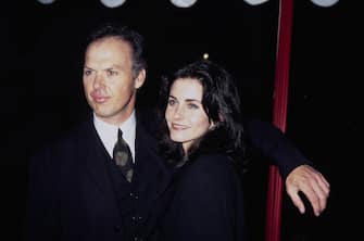American actor Michael Keaton and American actress Courteney Cox attend the NBC Annual Winter Press Tour All-Star Reception, at the Ritz Carlton Hotel in Pasadena, California, 9th January 1995. (Photo by Vinnie Zuffante/Getty Images)