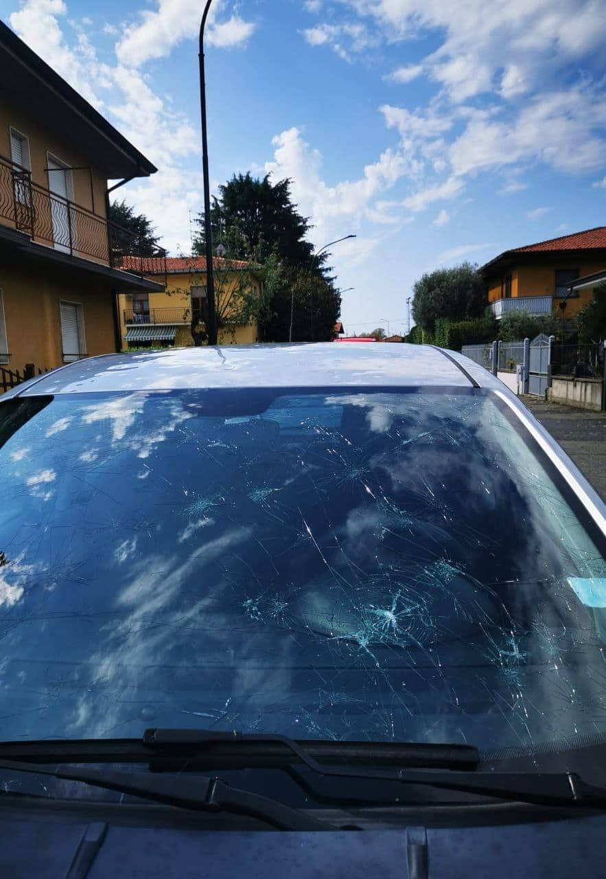 Maltempo, Forte Pioggia E Grandinata Nel Bresciano: Allagamenti E Auto ...