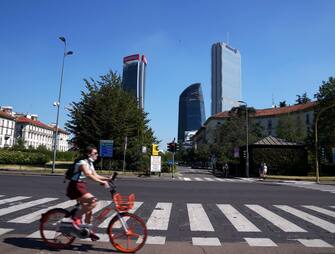 Finito di costruire la Torre PwC , Curvo di Daniel Libeskind al Quertiere di Citylife