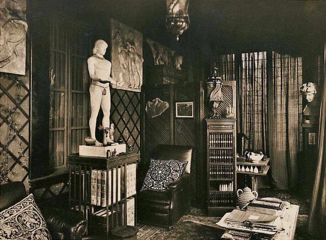 Veranda dell’Apollino. Il Vittoriale degli Italiani di Gabriele d’Annunzio nelle fotografie di Dante Bravo (1925 – 1931), edito da Skira