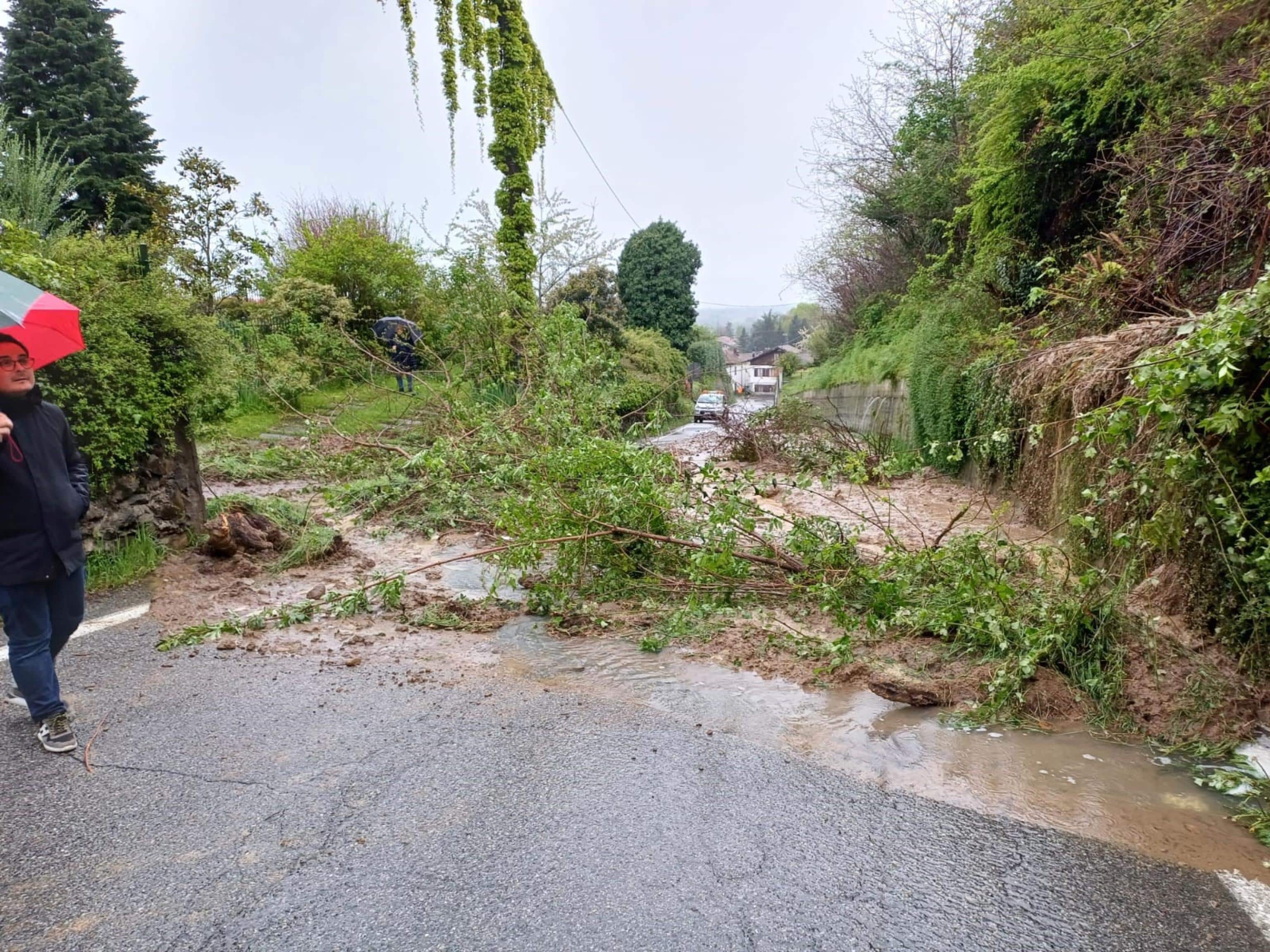I danni del maltempo in Piemonte La situazione sulle strade in Piemonte a seguito dell'ondata di maltempo.
ANSA/ Città metropolitana di Torino
+++ ANSA PROVIDES ACCESS TO THIS HANDOUT PHOTO TO BE USED SOLELY TO ILLUSTRATE NEWS REPORTING OR COMMENTARY ON THE FACTS OR EVENTS DEPICTED IN THIS IMAGE; NO ARCHIVING; NO LICENSING +++ NPK +++