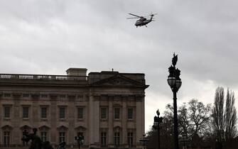 A helicopter is pictured as it prepares to land in the grounds of Buckingham Palace in London on February 6, 2024. King Charles III's estranged son Prince Harry reportedly arrived in London on Tuesday after his father's diagnosis of cancer, which doctors "caught early". (Photo by HENRY NICHOLLS / AFP)