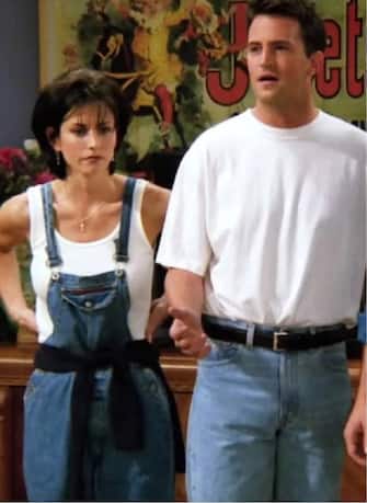 Friends i look memorabili degli anni 90 nella serie tv con Jennifer Aniston Sky TG24