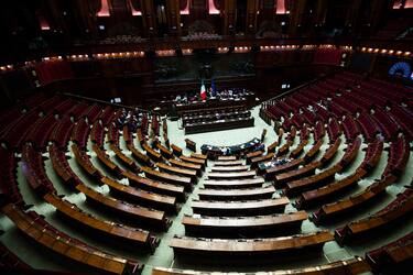 LÕaula della Camera durante la discussione generale della proposta di legge di Ratifica dell'Accordo recante modifica del Trattato che istituisce il Meccanismo europeo di stabilitaÕ (Mes), Roma, 30 giugno 2023. ANSA/ANGELO CARCONI