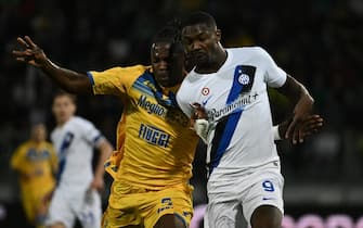 Caleb Okoli of Frosinone Calcio and Marcus Thuram of F.C. Inter during the 36th day of the Serie A Championship between Frosinone Calcio vs F.C. Inter, 10 May 2024 at the Benito Stirpe Stadium, Frosinone, Italy.
