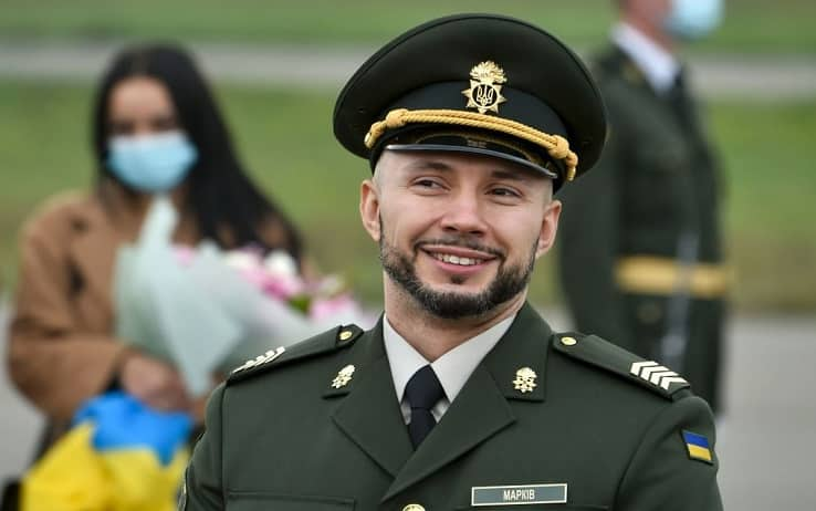 Vitaly Markiv con la divisa militare